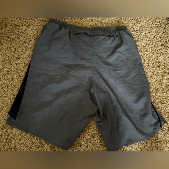 Men’s Nike Shorts - Picture 4 of 6
